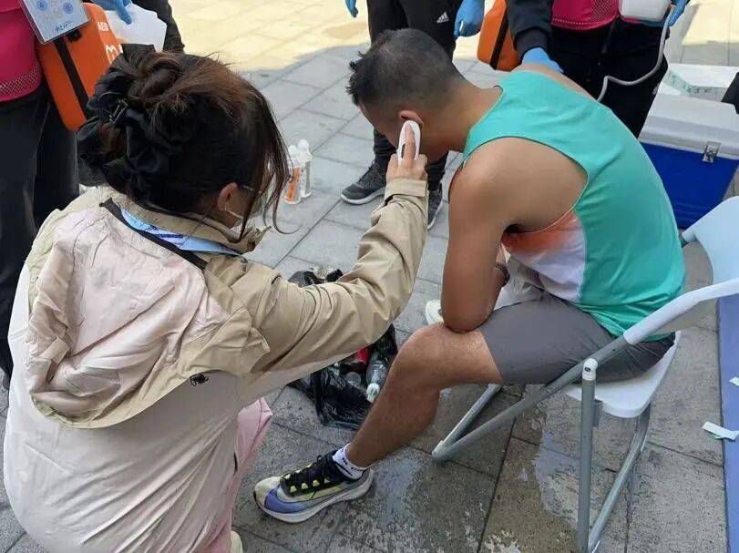 关于萨克拉门托国王训练开放日，国际比赛日防线松动引欢呼，CBA常规赛在即，阵容厚度经受考验的信息