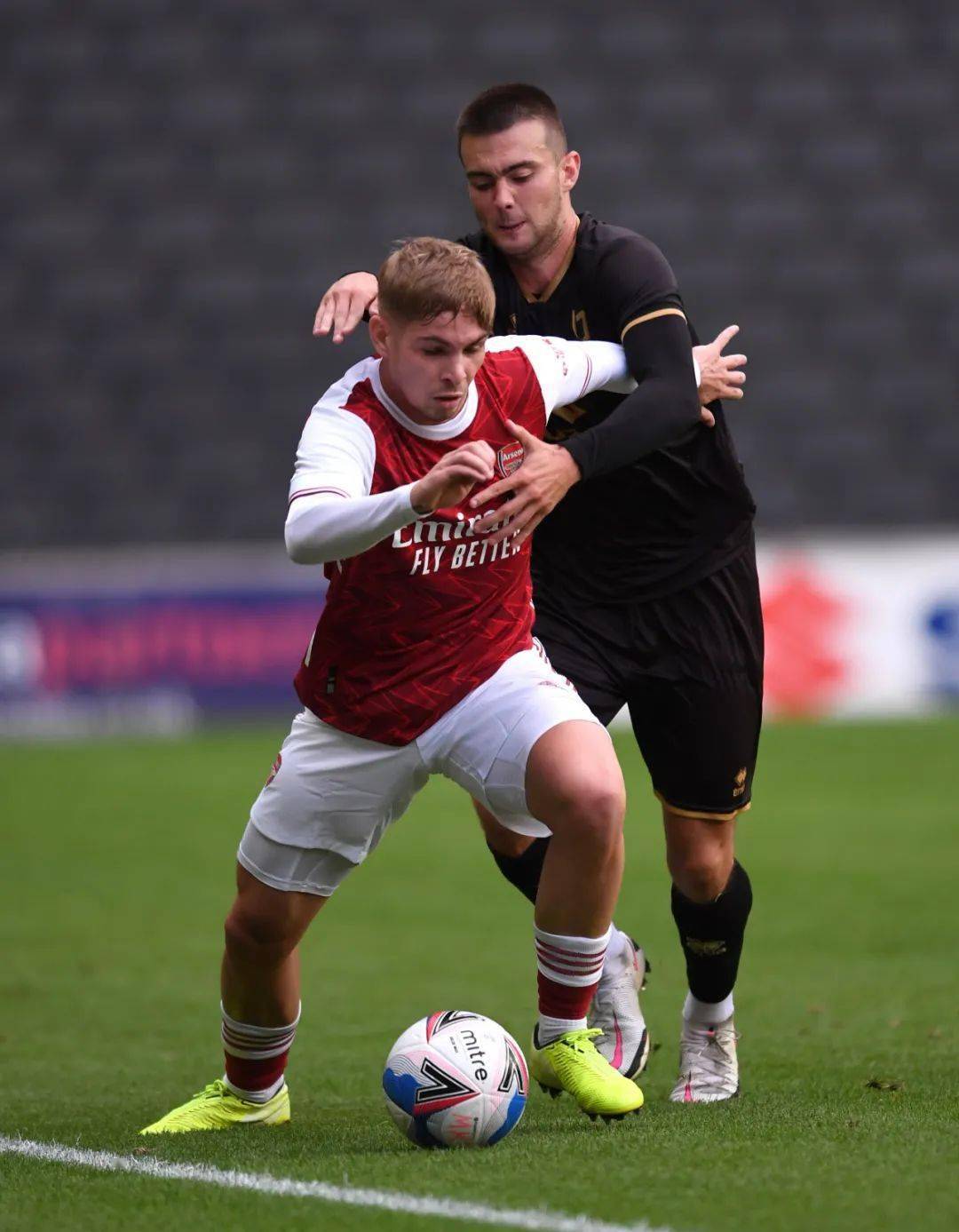 jiuyou-包含德国杯倒计时，上海海港转会期复出首秀，细节引发关注，媒体盛赞，赛季目标并未改变的词条